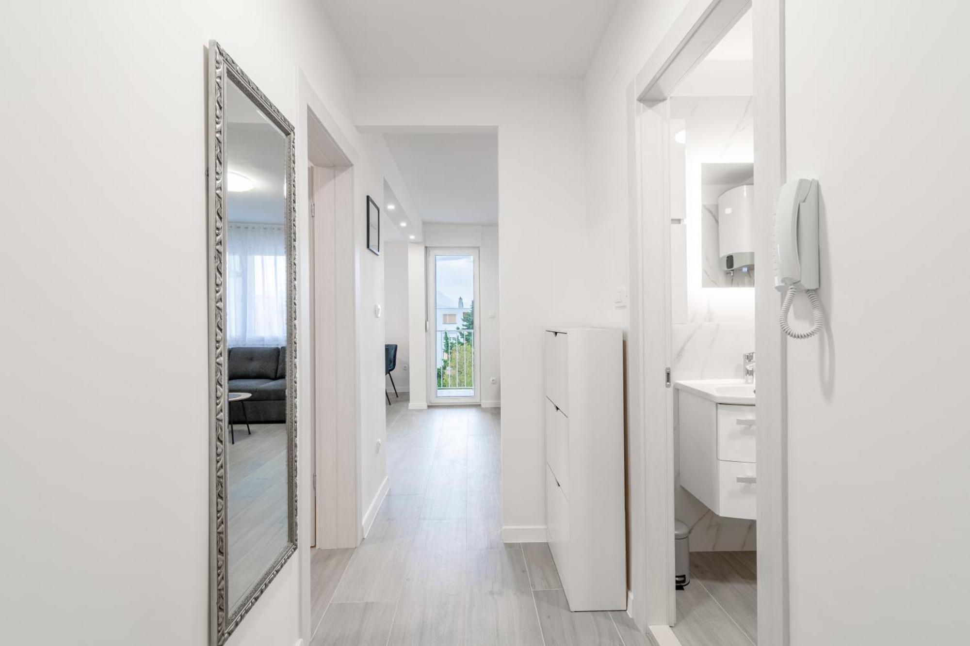 Apartma Hills