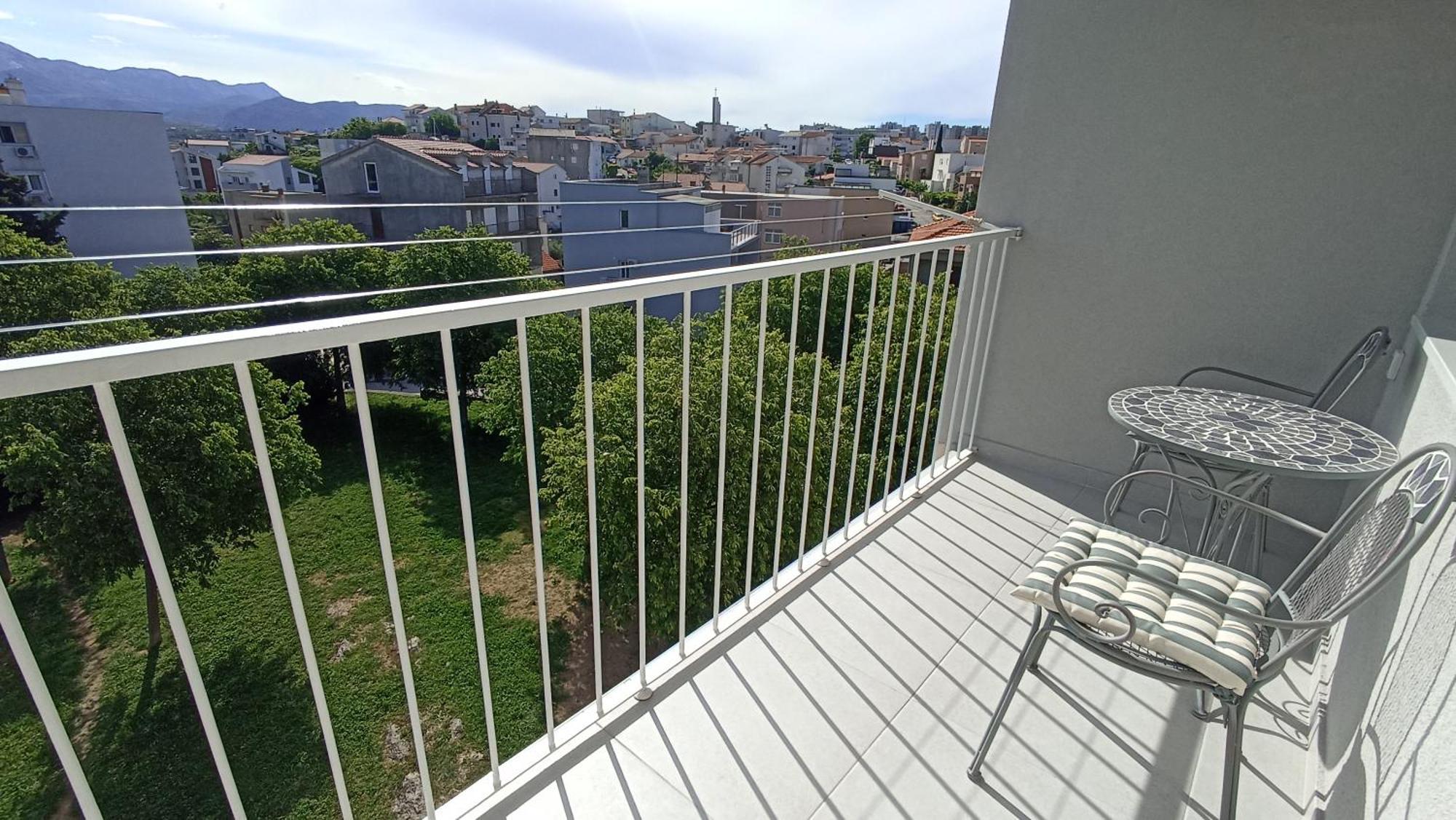 Hills Apartma *